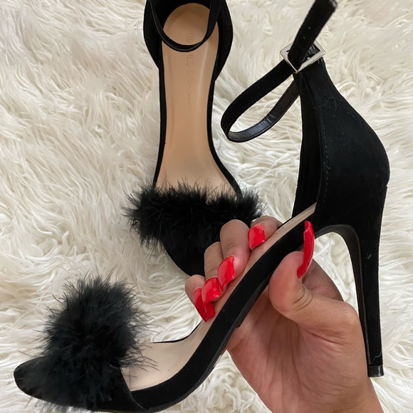 Stilletto heels! - Picture 4 of 8